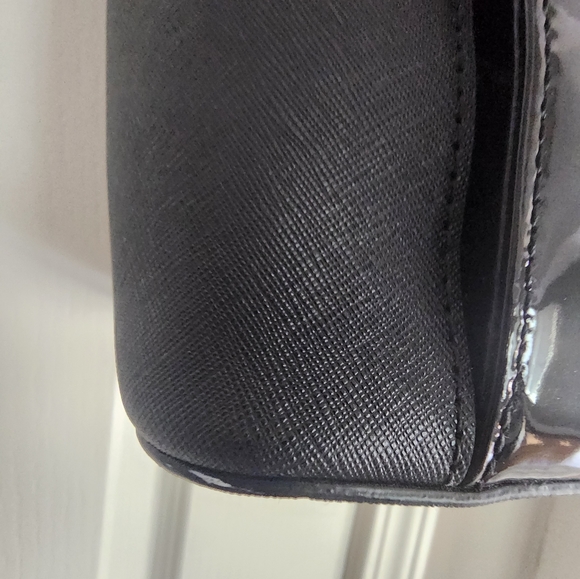 Michael Kors Jet Set Item Multifunction Black  patent Leather Pocket Tote Bag - Picture 10 of 14